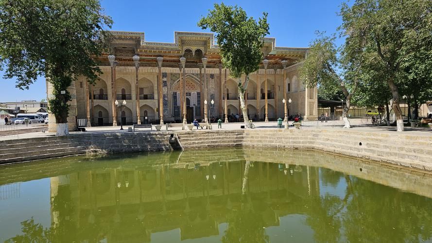 Под звёздами жемчужин Востока