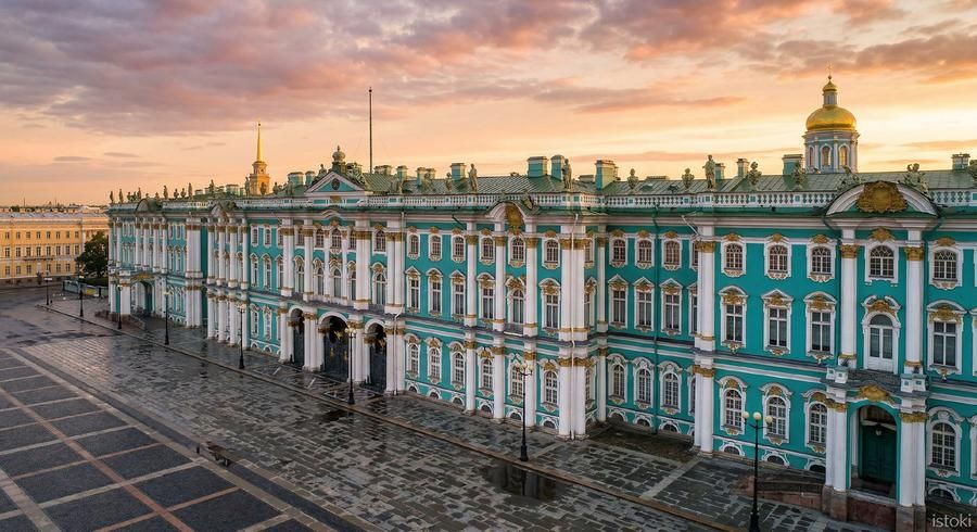 Петербург сквозь века: история и искусство