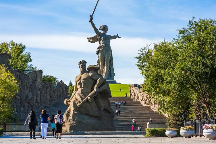 Автобус| Память и слава: Волгоград в день Победы