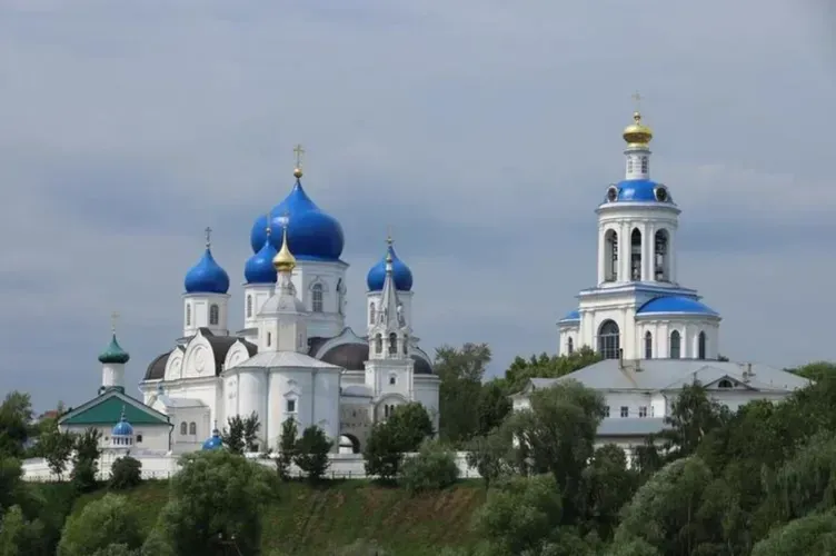 Экскурсия в Боголюбово и Суздаль с  Трактирными историями