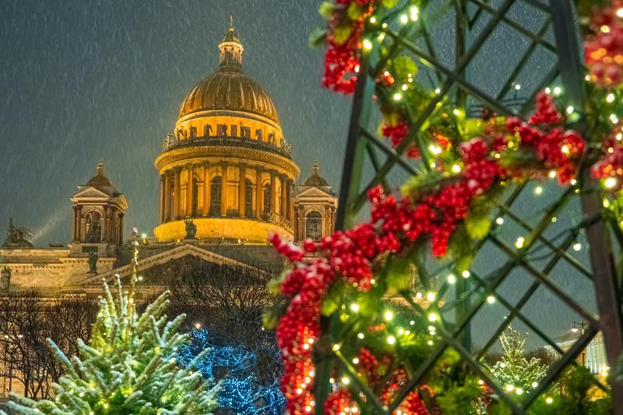 Петербург встречает Новый год: сказка, музыка и шампанское 7 дней