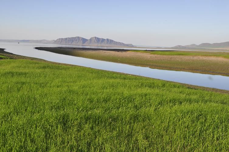 Где каждый кратер — страница из книги о начале мира
