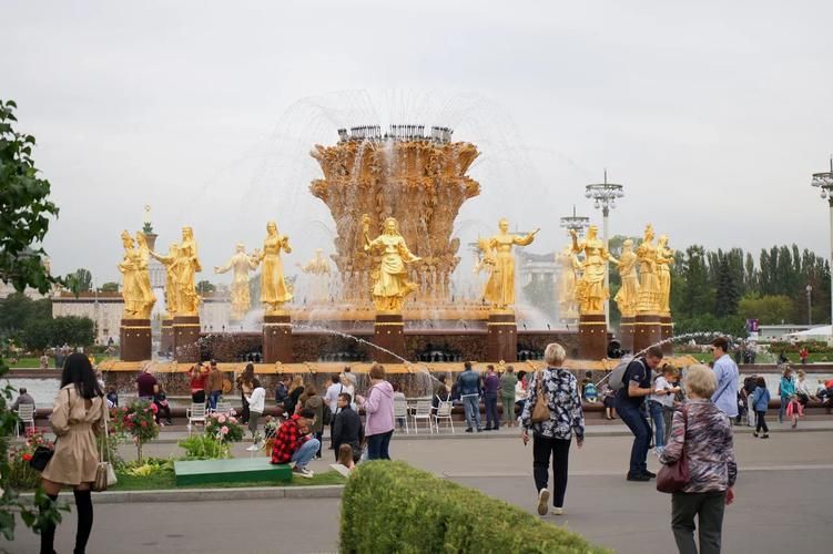 Автобус| Выходная Москва: величие ВДНХ и шарм Кусково